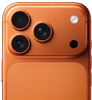 iPhone 17 Pro, face arrière, système caméra Pro en haut à gauche, 3 objectifs, micro, flash, logo Apple au centre