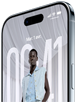 iPhone Air, face avant, côté, présentant le design tout écran, écran verrouillé affiché